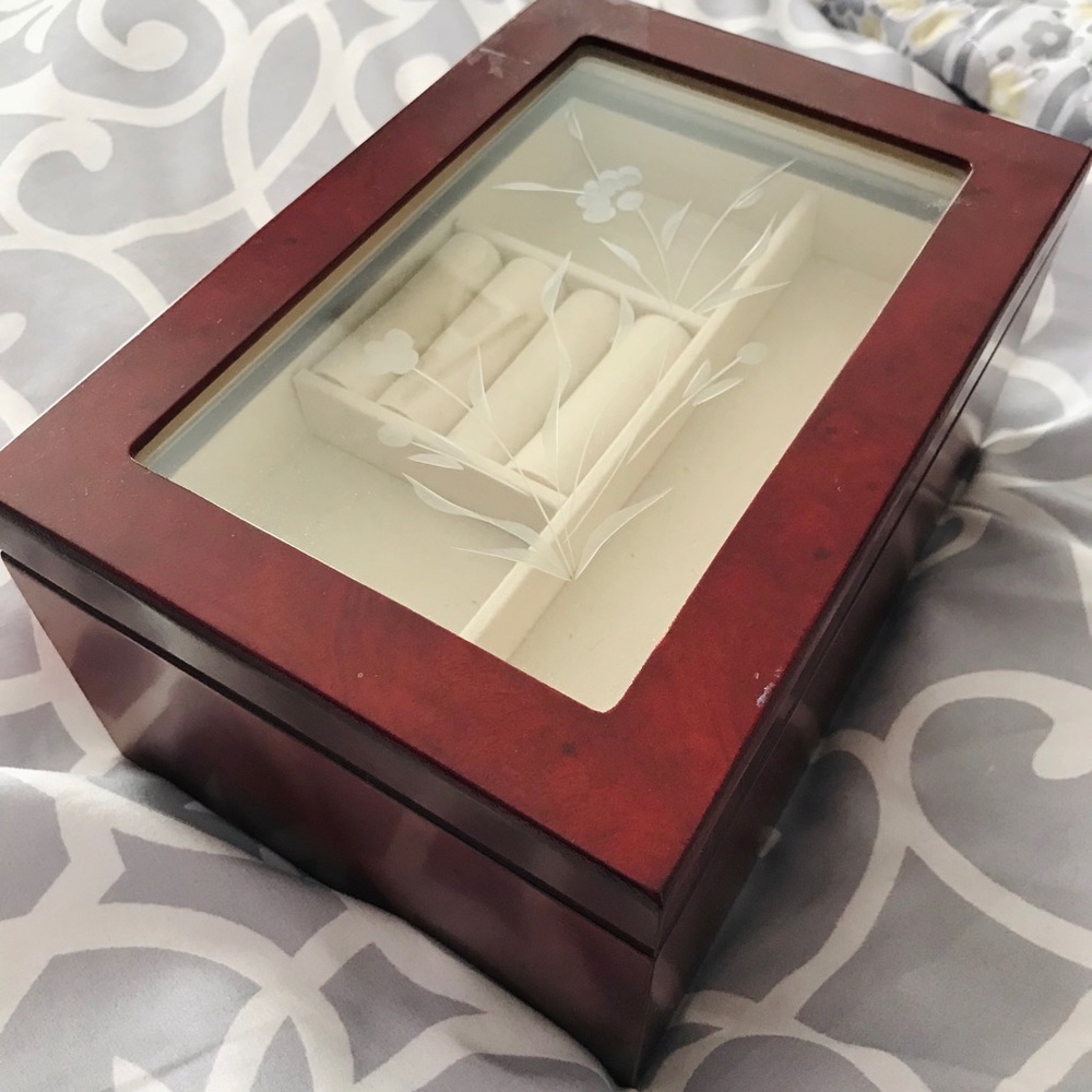 Jewelry Box - Picture 2 of 3